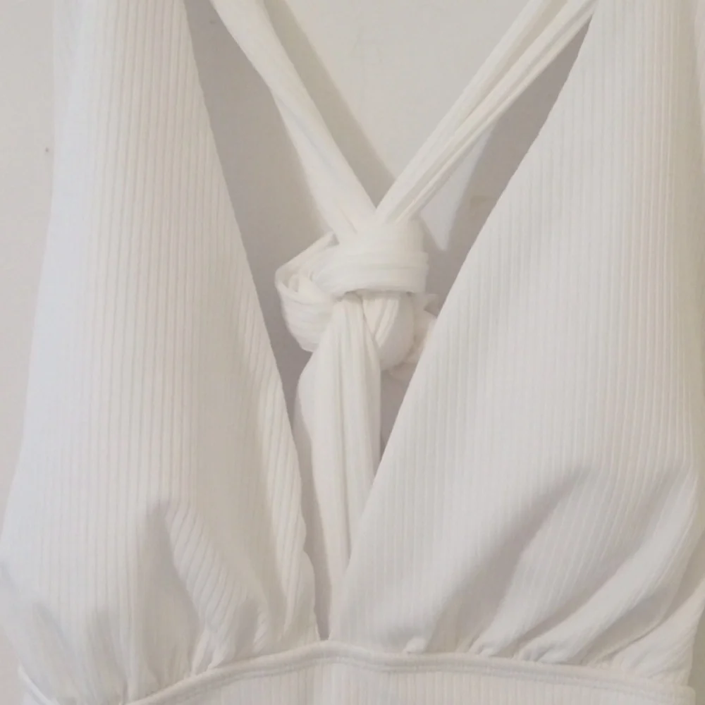 GRECIAN PLUNGE WHITE RIBBED CROSS BACK KNOT TIE ONE PIECE SWIMSUIT  SIZE XXL NWT